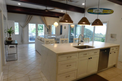 2c-10 Crown & Hawk Ss 1