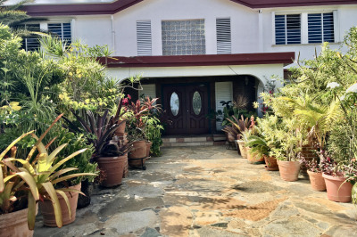 296&297/2 Anna's Retreat New 1