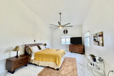 21-22 Dorothea Lns 1