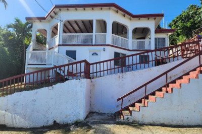 394-354 Anna's Retreat New 1