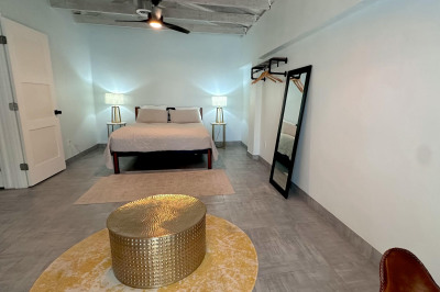 50ab/4 Company Street Ch 1