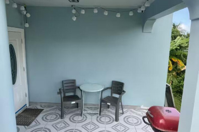 394-295 Anna's Retreat New 1