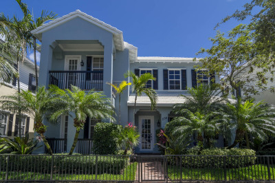 252 W Bay Cedar Circle