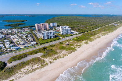 Ocean Harbour North Hutchinson Island 1 Home For Sale 