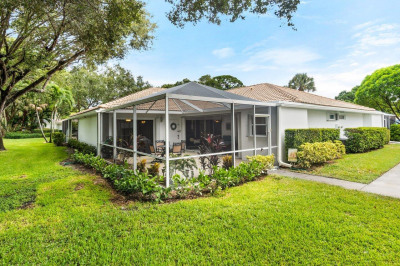 Sun Terrace at The Oaks Palm Beach Gardens 2 Homes for Sale