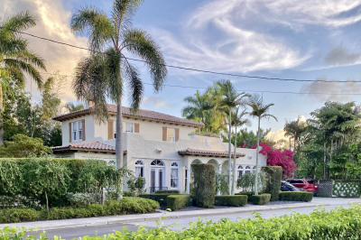 601 S Lakeside Drive