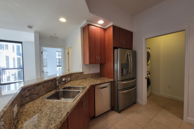 801 S Olive Avenue #1516