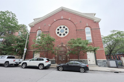 616 E 4th St #204 1