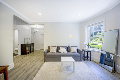12 Colbourne Crescent #1 1