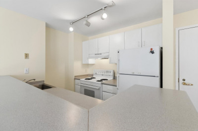 534 Beacon #301 1