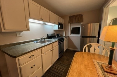 2 Essex Dr. #2 1