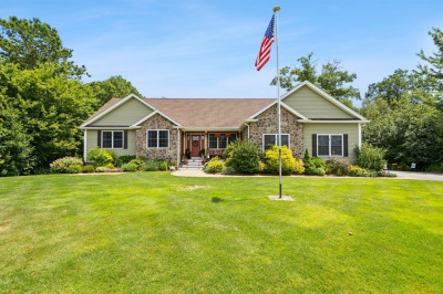92 Buckingham Dr 1