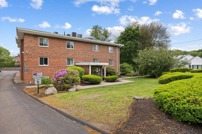 211 West St. #12B 1