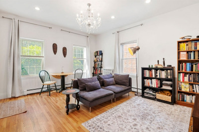 249 Roxbury St #1 1
