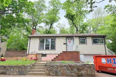 109 Bartlett St 1
