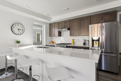 11 Dana Ave #305 1