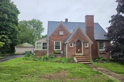 735 Amostown Rd 1