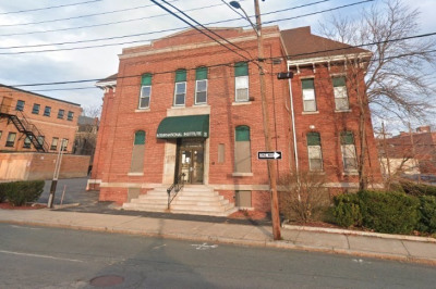 125 Amesbury St #LL1 1