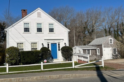 213 Main St 1