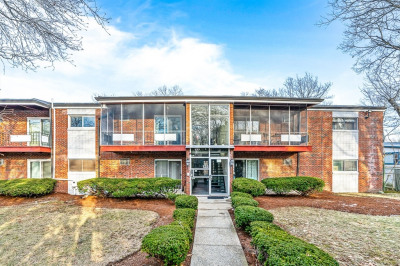 125 Grove St #7 1