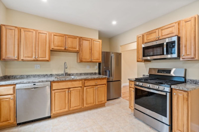 570 Washington Street #3 1