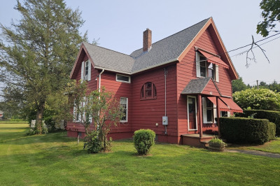 67 Suffield St 1