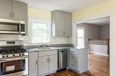 89 Lawrence St #B 1