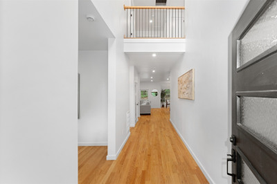 980 Newport Ave 1