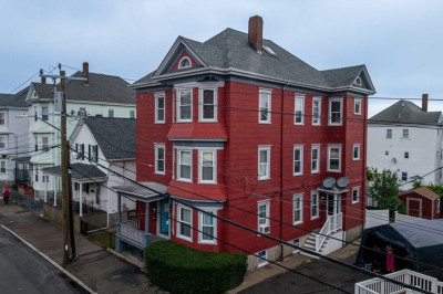 496 Bolton St 1