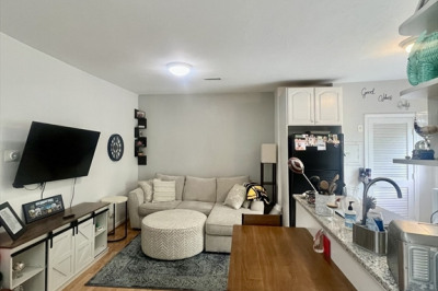 166 W 6th St #3 1