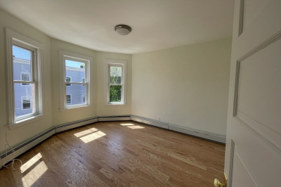 39 Calvin St #3 1