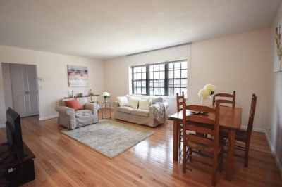 211 Lake Shore Rd #2 1