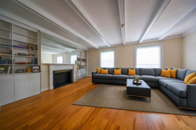 1712 Beacon St #2 1