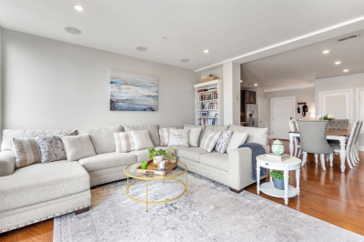 339 D St #8 1