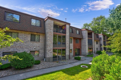 7 Greenbriar Dr #205 1