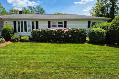 585 Burncoat St #1 1