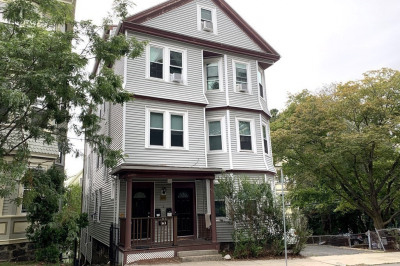 5 Iroquois St #1 1
