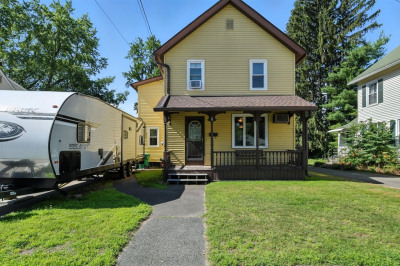 52 Emmett St 1