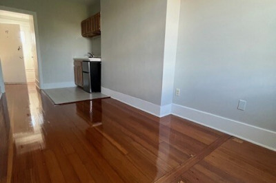 399 Marlborough #17 1