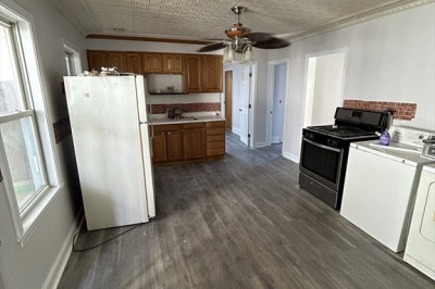 153 Charlton St #1 1