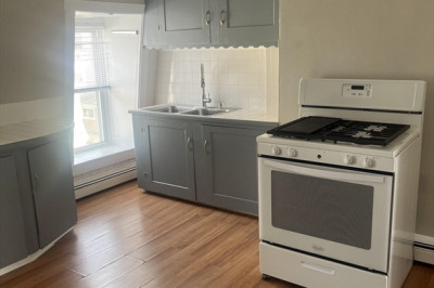 154 Cottage Street #3 1