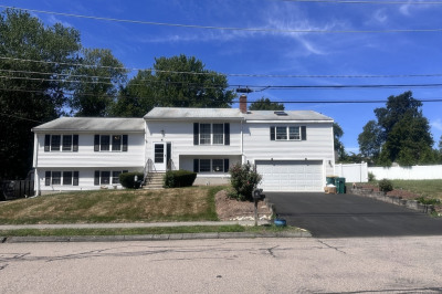 35 Pilgrim Dr 1