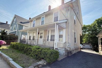 30 Middle St 1