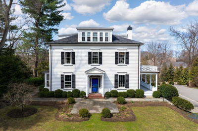 371 Walnut Street 1
