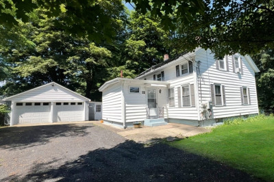10-12 Stewart Ct 1