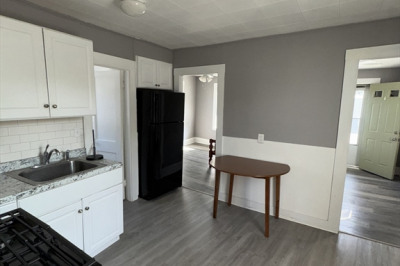 68-70 Beach Rd #3 1