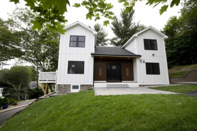 96 Dutton St 1