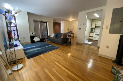79 Gainsborough St #305 1