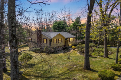 11 Strawberry Hill Lane 1