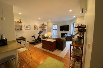174 Newbury Street #4 1